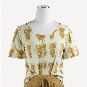 NWT Kate Quinn - women short sleeve top
